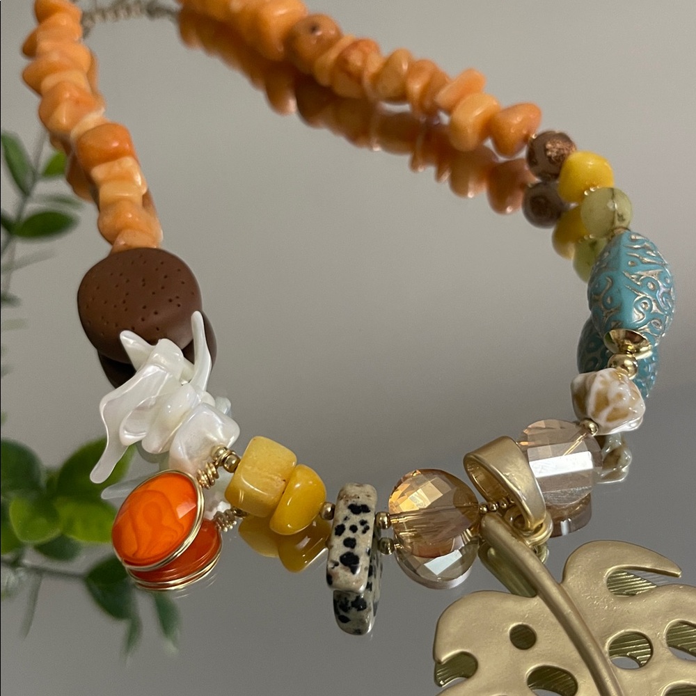 Tropical Charm Necklace with Gold Leaf Pendant - Picture 5 of 5